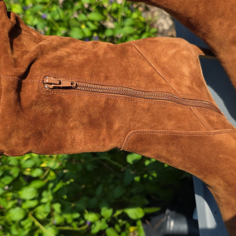 WHBM kneehigh Suede Boot - Picture 3 of 12